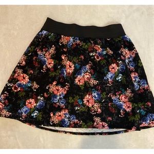 Ladies Floral Quilted Skirt M